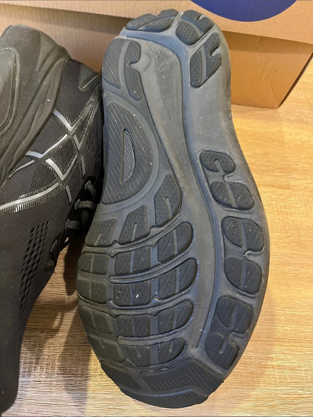 ASICS GEL-KAYANO 31